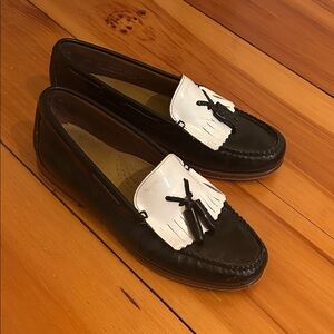 Weejuns C.H. Bass Black and White Loafers 8.5